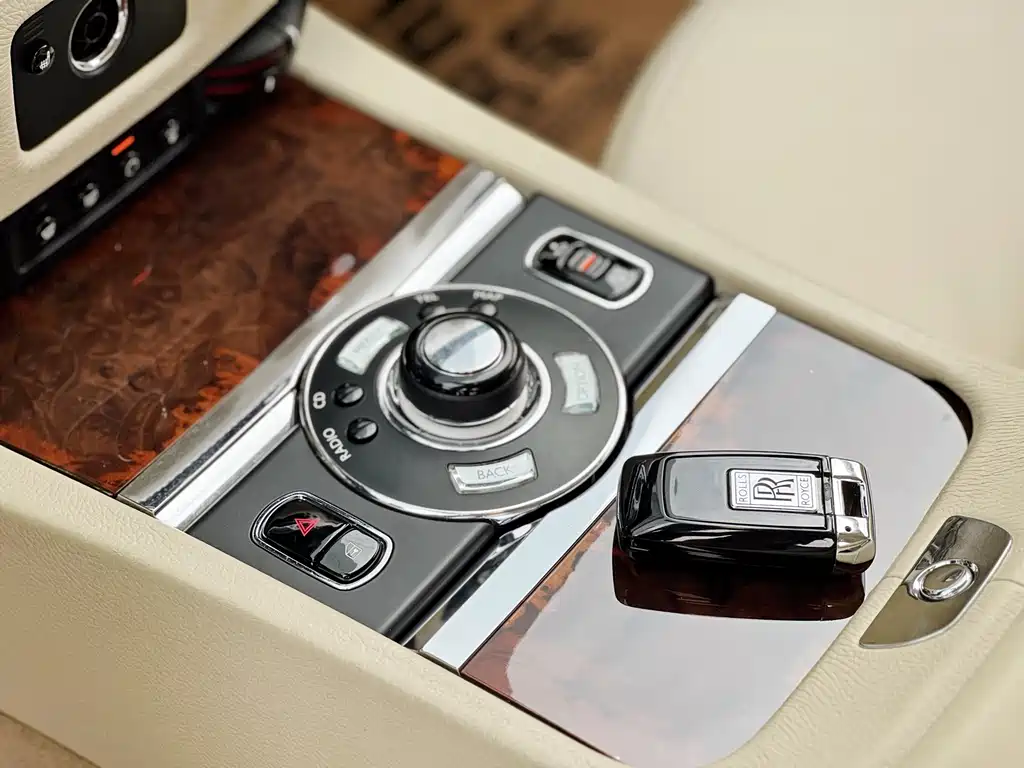 Ghost 2010 6.6T Standard Edition купить на сайте DeffCars