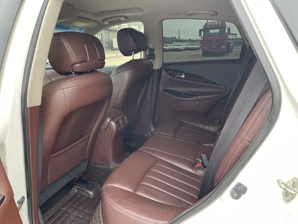 Infiniti QX50 imported 2013 2.5L two-wheel drive elegant version купить на сайте DeffCars
