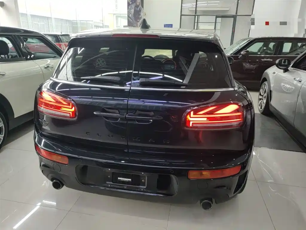 MINI CLUBMAN 2023 facelift 2.0T COOPER S Connoisseur купить на сайте DeffCars