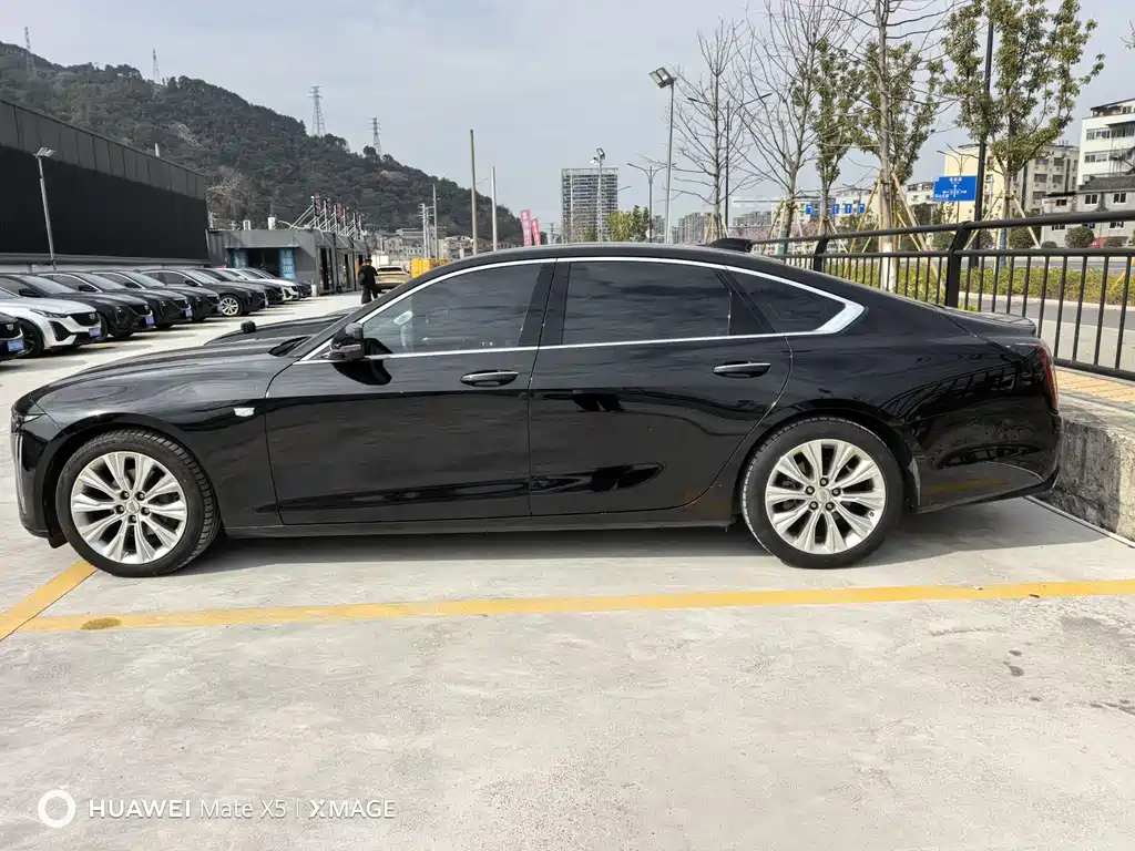 Cadillac CT6 2023 28T Fashion Model купить на сайте DeffCars