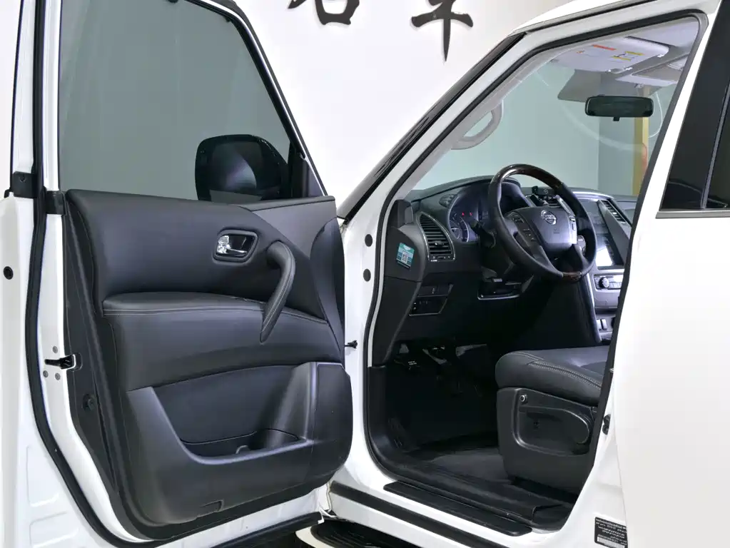 Patrol 2018 4.0L LinkedIn model купить на сайте DeffCars