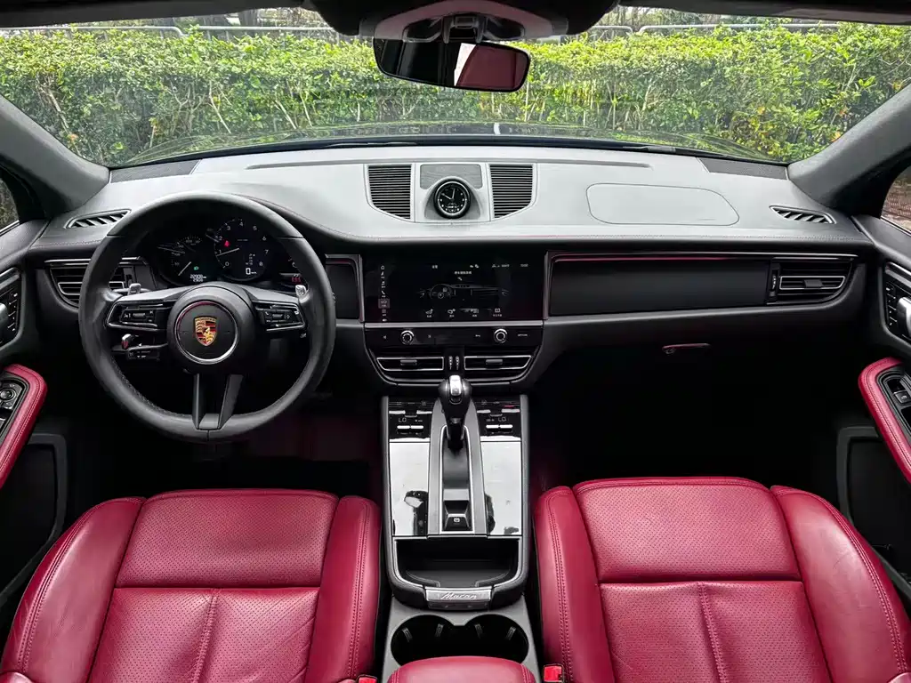 Macan 2024 Macan 2.0T купить на сайте DeffCars