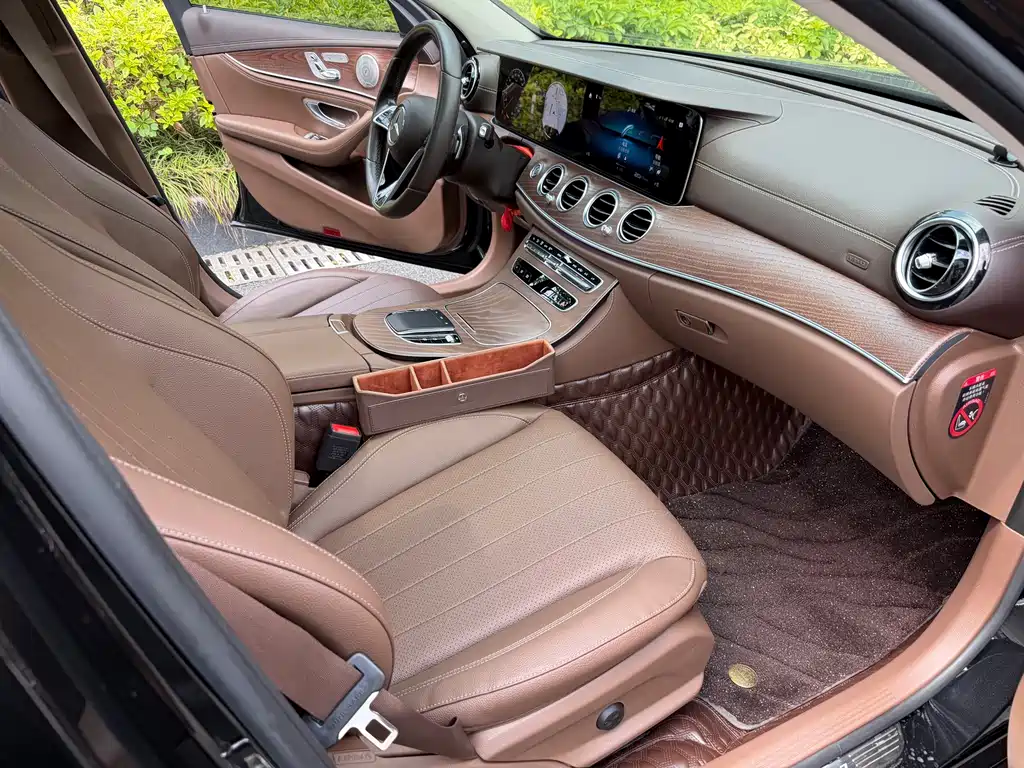 Mercedes-Benz E-Class 2023 E 300 L Luxury Model купить на сайте DeffCars