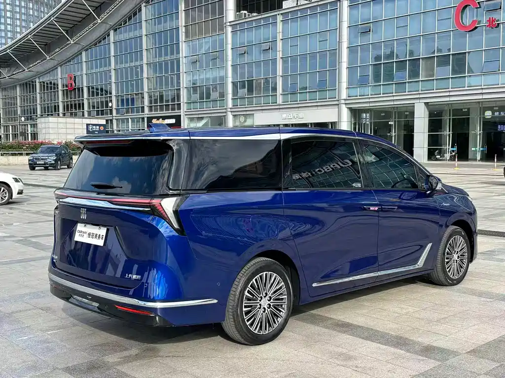 Buick GL8 New Energy 2024 Lu Zun Luxury Edition 6 seats купить на сайте DeffCars
