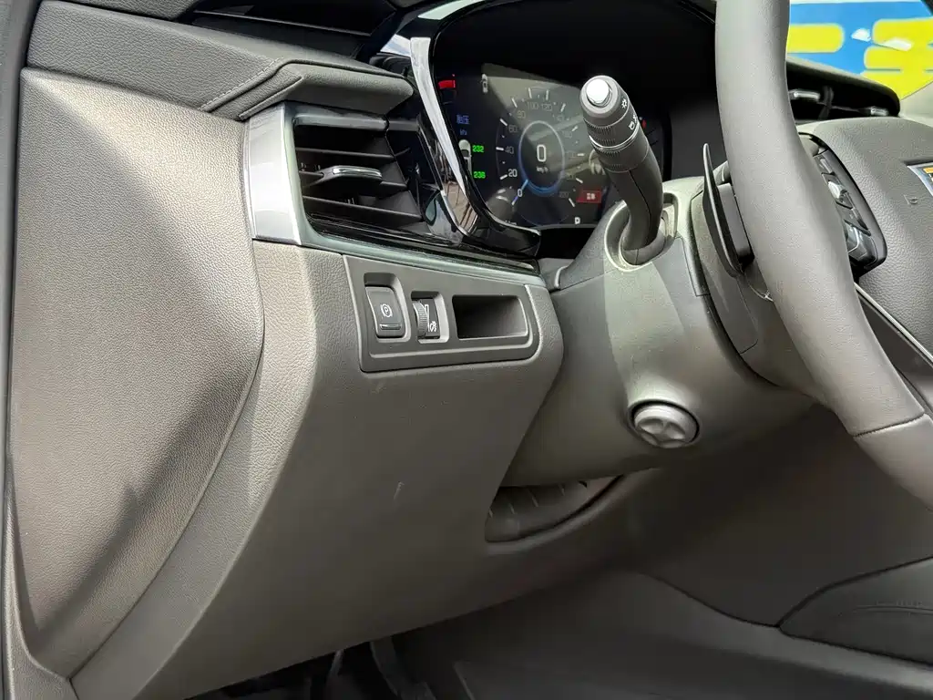 Cadillac XT6 2025 2.0T six-seat four-wheel drive luxury executive classic version купить на сайте DeffCars