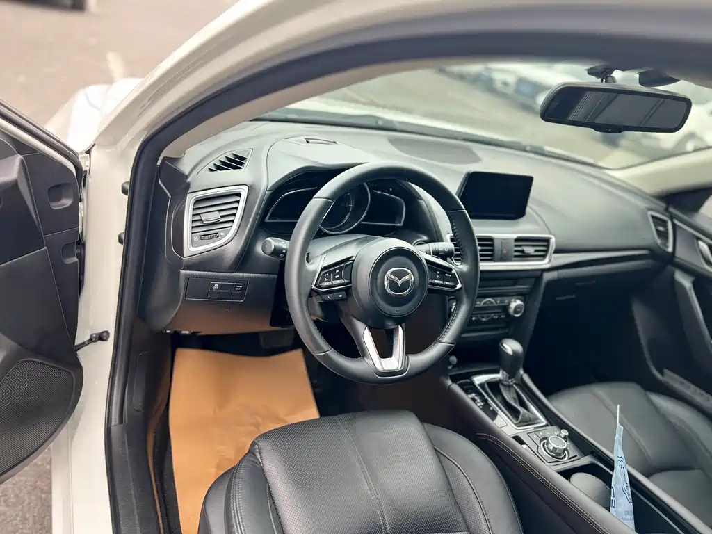 Mazda3 Angkesela 2017 hatchback 2.0L automatic sports model National V купить на сайте DeffCars