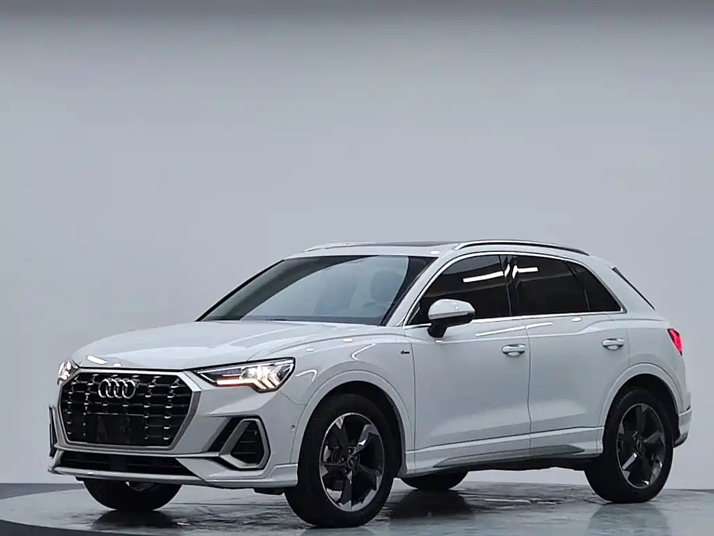 Audi Q3 2023 35 TFSI Fashionable and Dynamic (1.4T) купить на сайте DeffCars