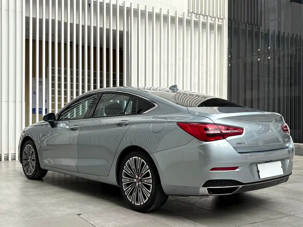 Hongqi H5 2022 Classic 1.5T DCT Flag Rhyme Edition купить на сайте DeffCars