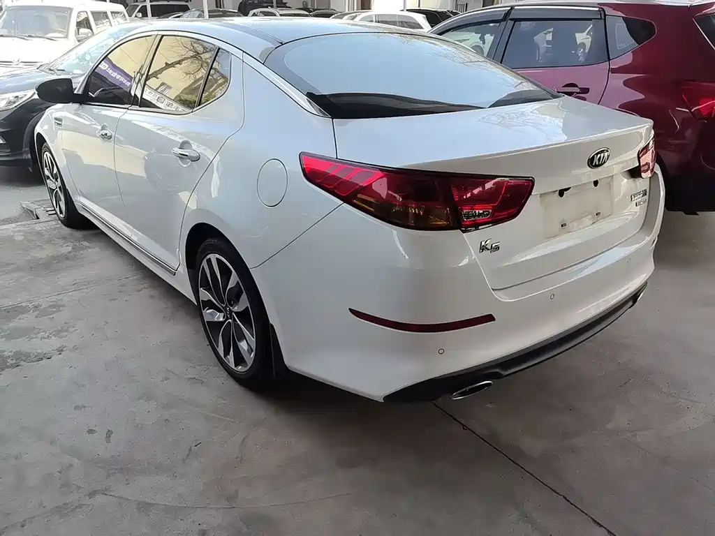 Kia K5 2015 2.0L automatic GLS купить на сайте DeffCars
