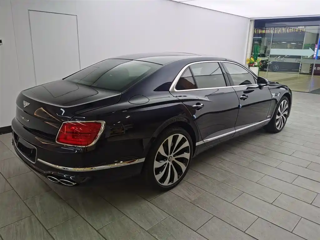Flying Spur 2024 4.0T V8 Yadu Edition купить на сайте DeffCars