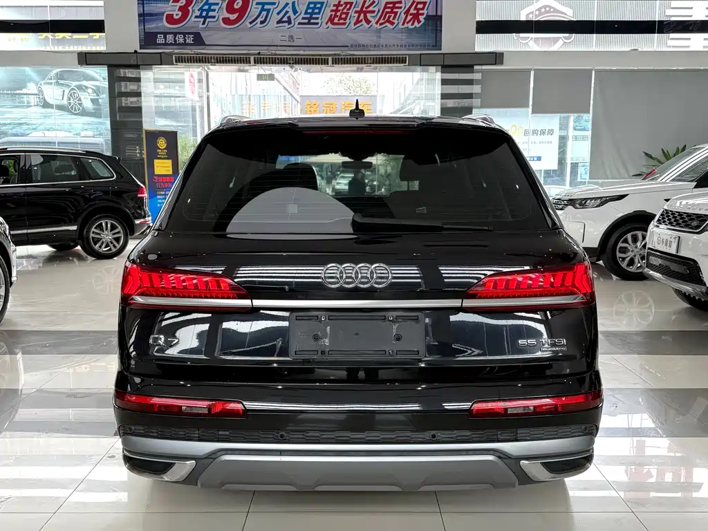 Audi Q7 2021 55 TFSI quattro S line sports version купить на сайте DeffCars
