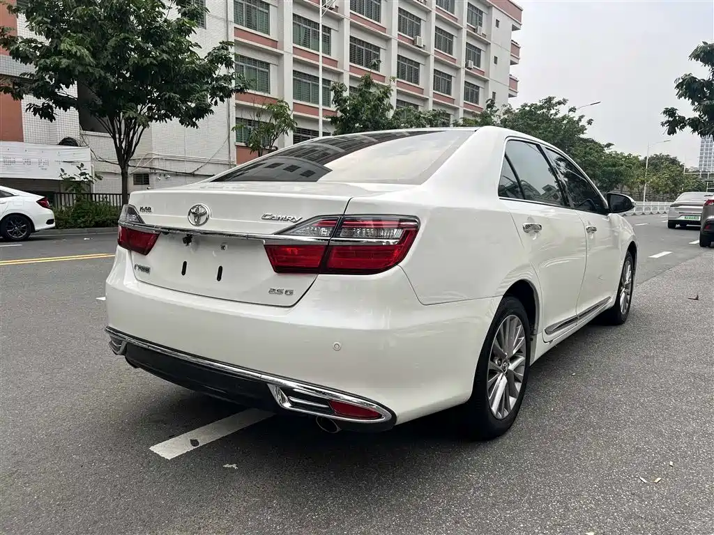 Camry 2016 2.5G 10th Anniversary Deluxe Navigation Edition купить на сайте DeffCars
