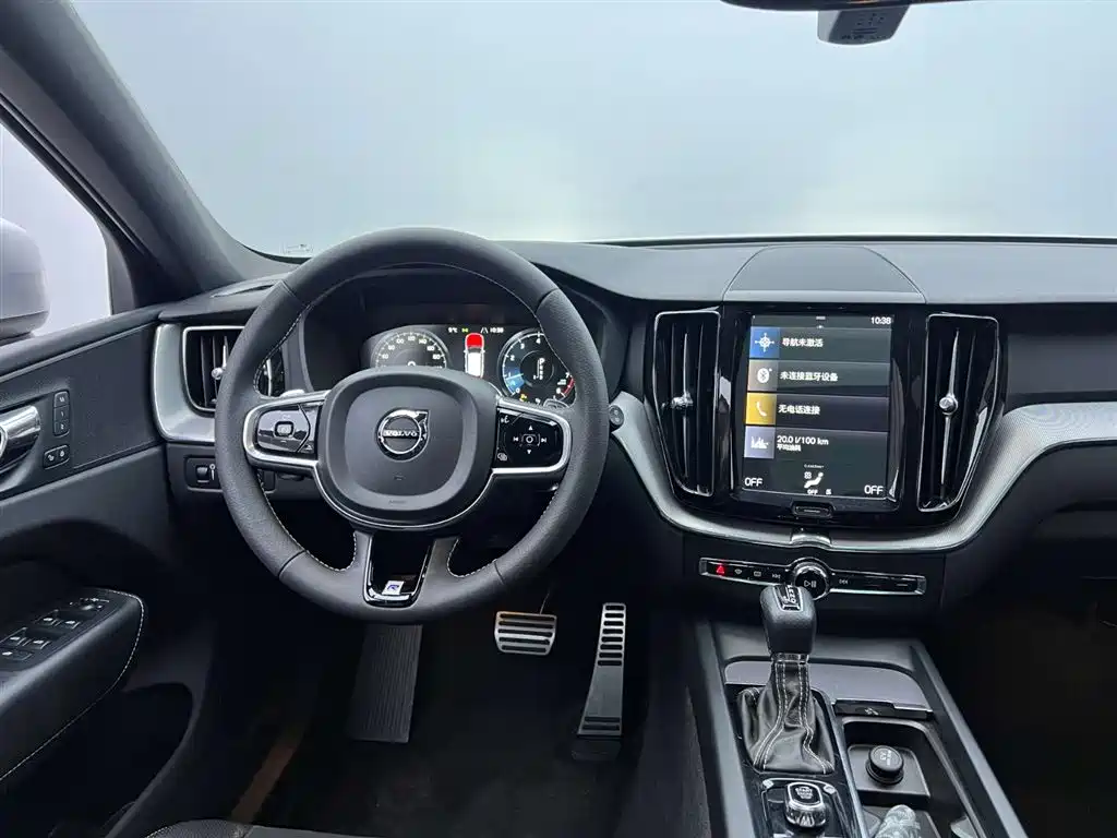 Volvo XC60 2018 T5 four-wheel drive Zhiyuan Sport Edition купить на сайте DeffCars