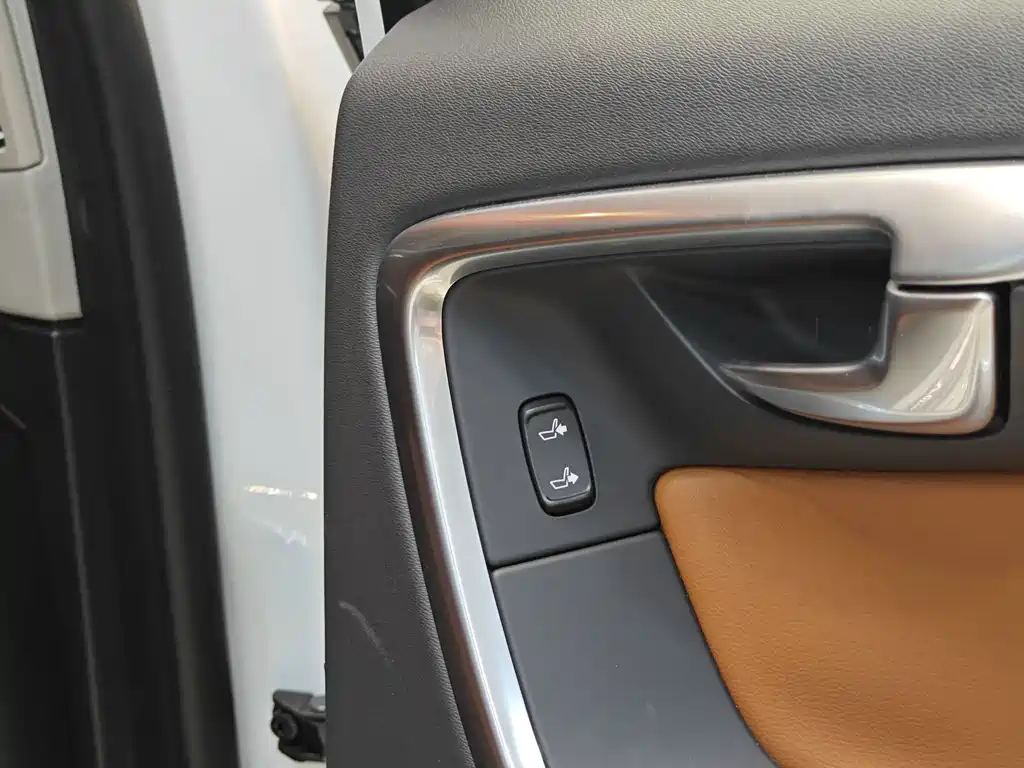 Volvo S60 2018 S60L T3 Smart Edition купить на сайте DeffCars