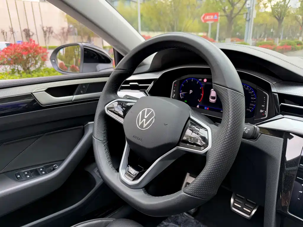 FAW-Volkswagen CC 2023 380TSI eye-catching version купить на сайте DeffCars