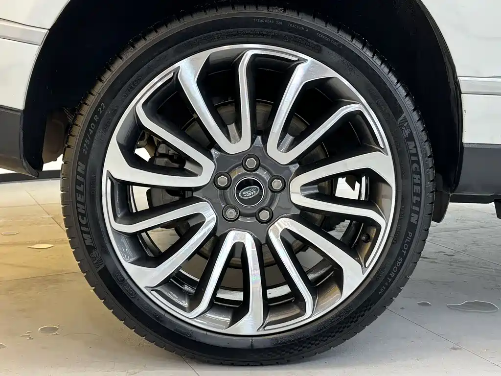 Range Rover 2022 3.0 L6 400PS Honor Creation Extended Edition купить на сайте DeffCars