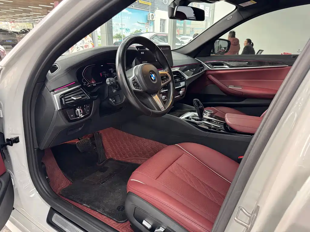 BMW 5 Series 2022 525Li M Sports Package купить на сайте DeffCars