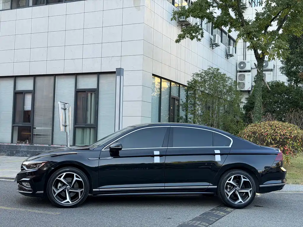 Magotan 2021 330TSI DSG 30th Anniversary Edition купить на сайте DeffCars
