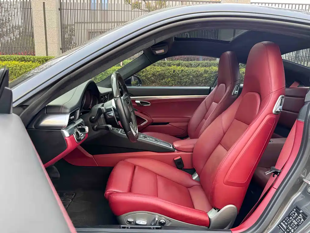Porsche 911 2016 Carrera 3.0T купить на сайте DeffCars