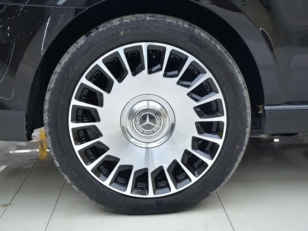 Mercedes-Benz V-Class 2022 V 260 L Long Wheelbase Luxury Edition купить на сайте DeffCars