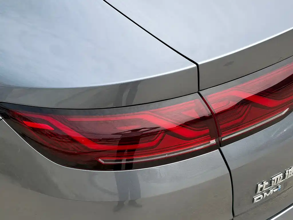 Qin L 2025 DM-i Smart Driving Edition 120KM Transcendent Type купить на сайте DeffCars