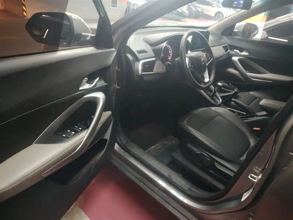 Baojun 510 2017 1.5L manual fashion model купить на сайте DeffCars