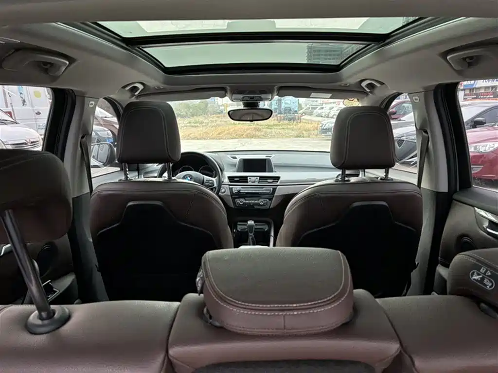 BMW X1 2019 sDrive18Li Exclusive Model купить на сайте DeffCars