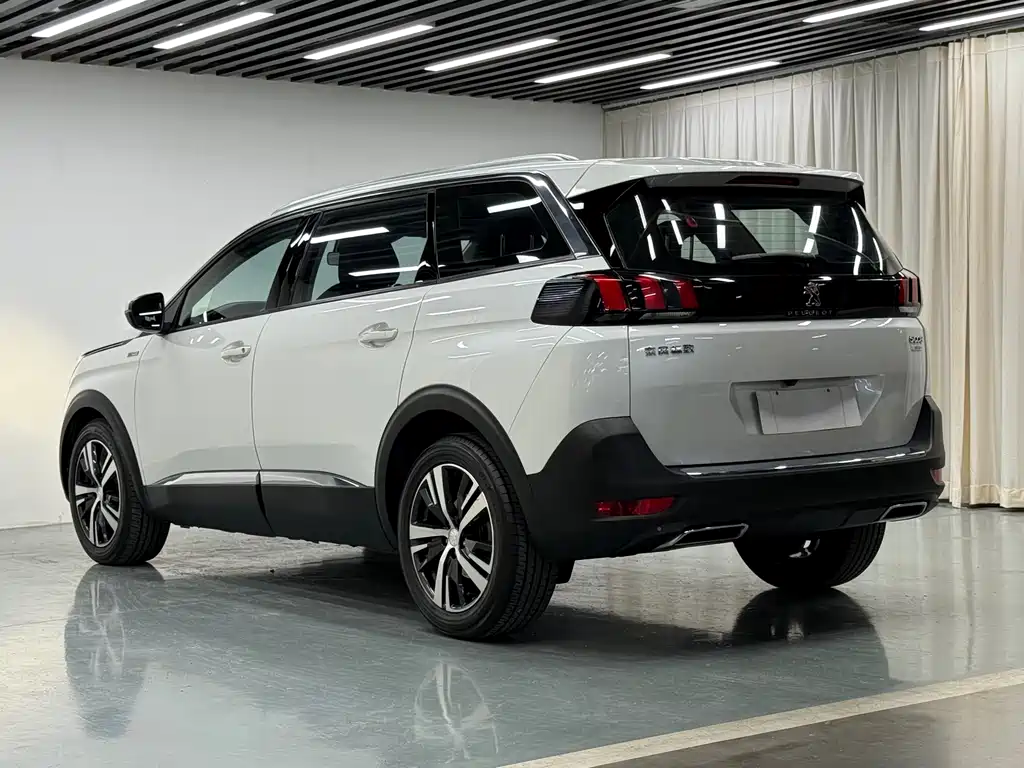 Peugeot 5008 2019 380THP 5-seat elite version купить на сайте DeffCars