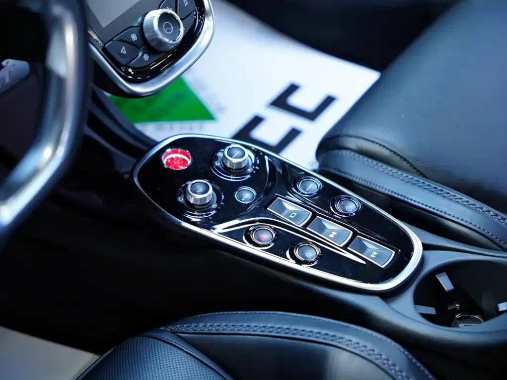 McLaren GT 2022 4.0T standard model купить на сайте DeffCars