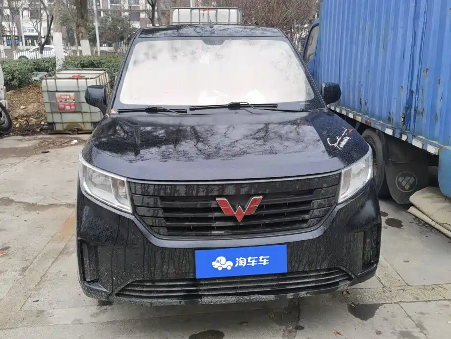 Wuling Hongguang PLUS 2020 1.5L manual standard type 5 seats купить на сайте DeffCars