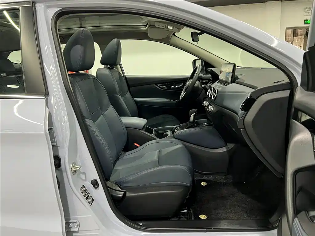 Qashqai 2025 Honor 2.0L CVT XV+ Leading Edition купить на сайте DeffCars