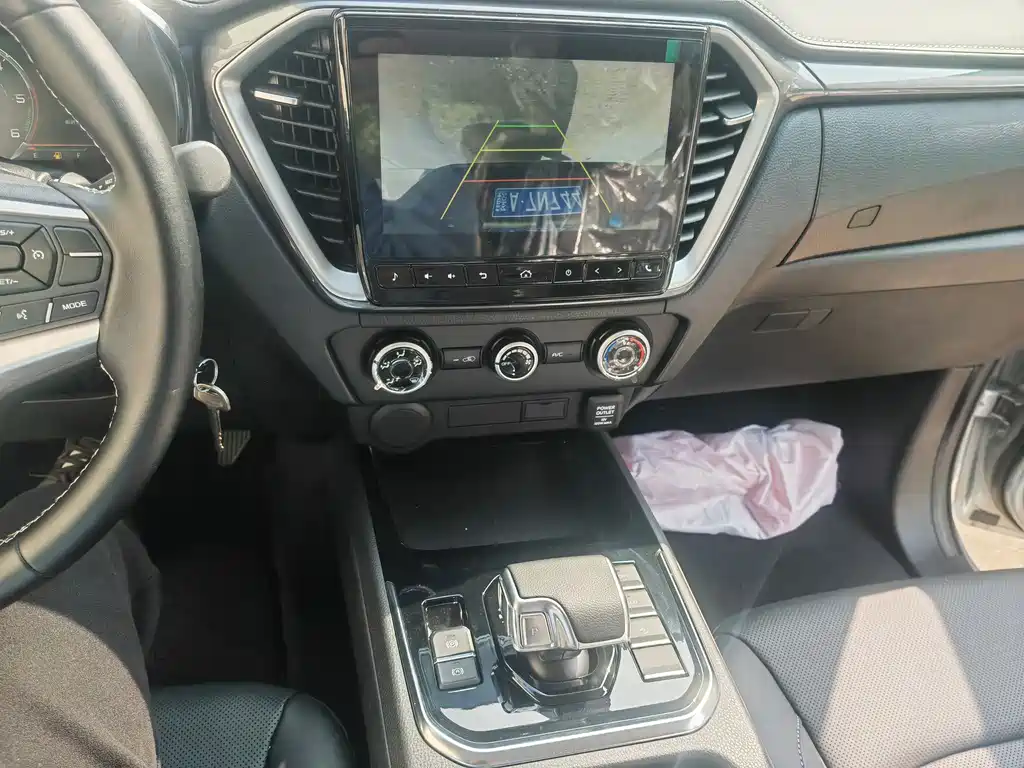 Lingtuo 2023 2.5T automatic two-wheel drive diesel pilot version long axis купить на сайте DeffCars