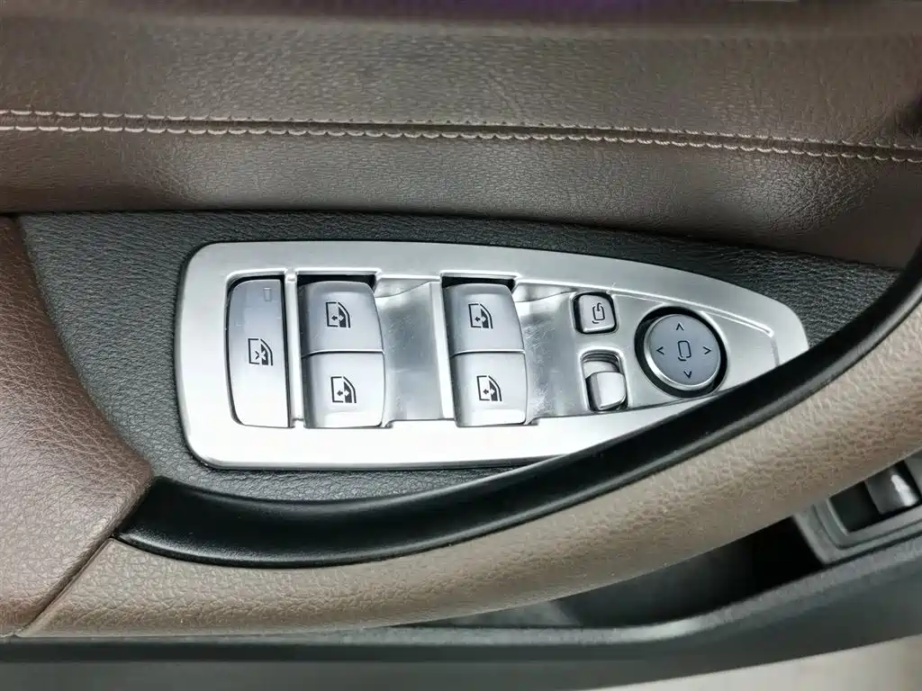 BMW X1 2021 sDrive20Li Fashion Model купить на сайте DeffCars