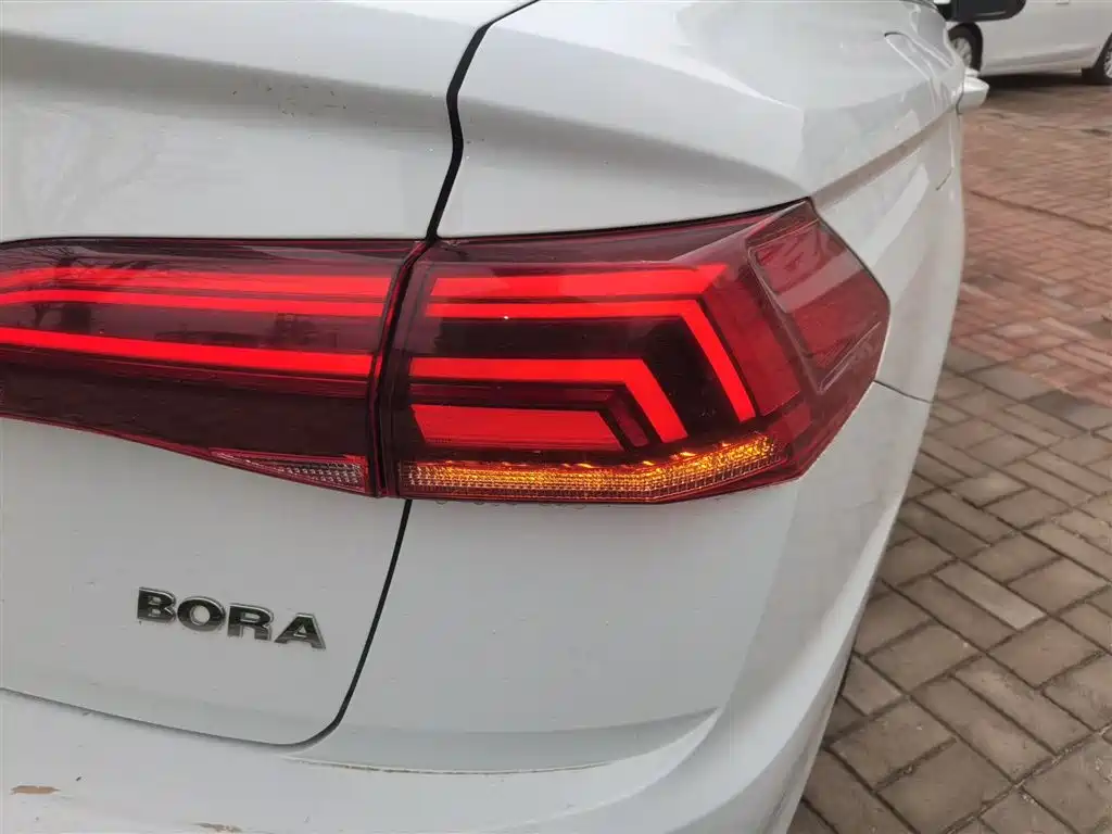Bora 2020 1.5L automatic comfort model купить на сайте DeffCars