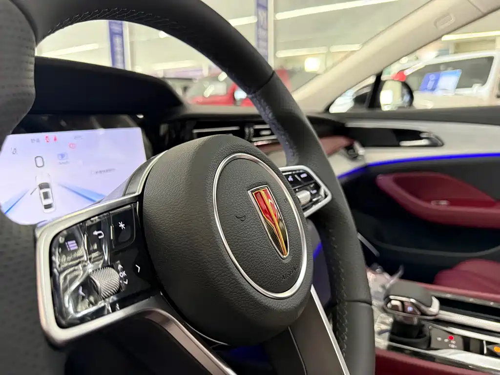 Hongqi H5 2025 2.0T automatic Qichang version купить на сайте DeffCars