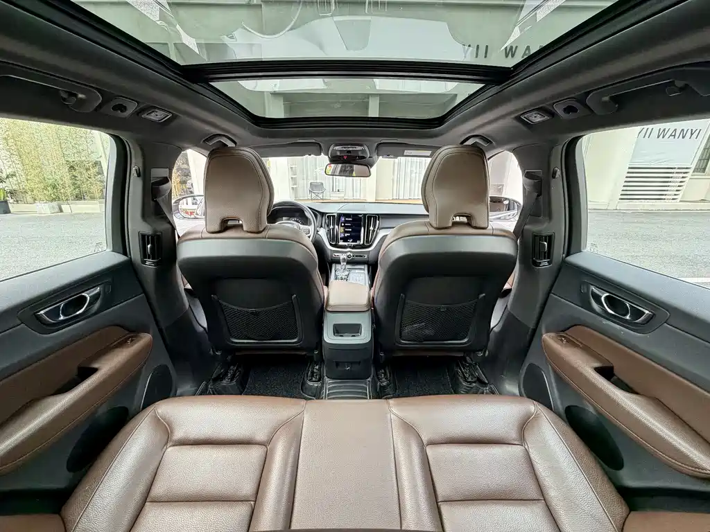 Volvo XC60 2021 T5 four-wheel drive Zhiyi Luxury Edition купить на сайте DeffCars