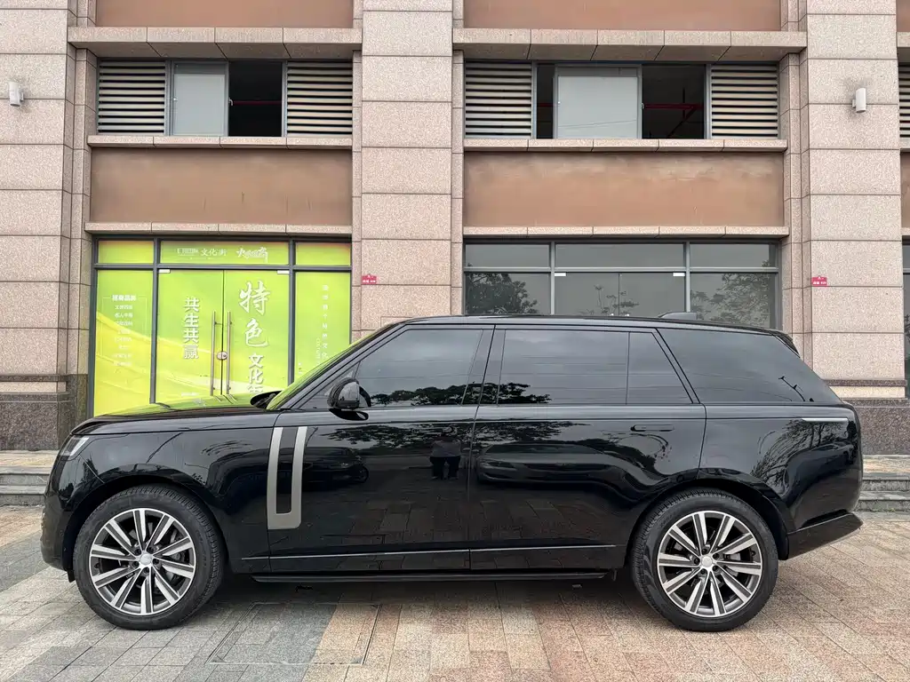 Range Rover 2025 3.0 L6 400PS Extended Edition купить на сайте DeffCars