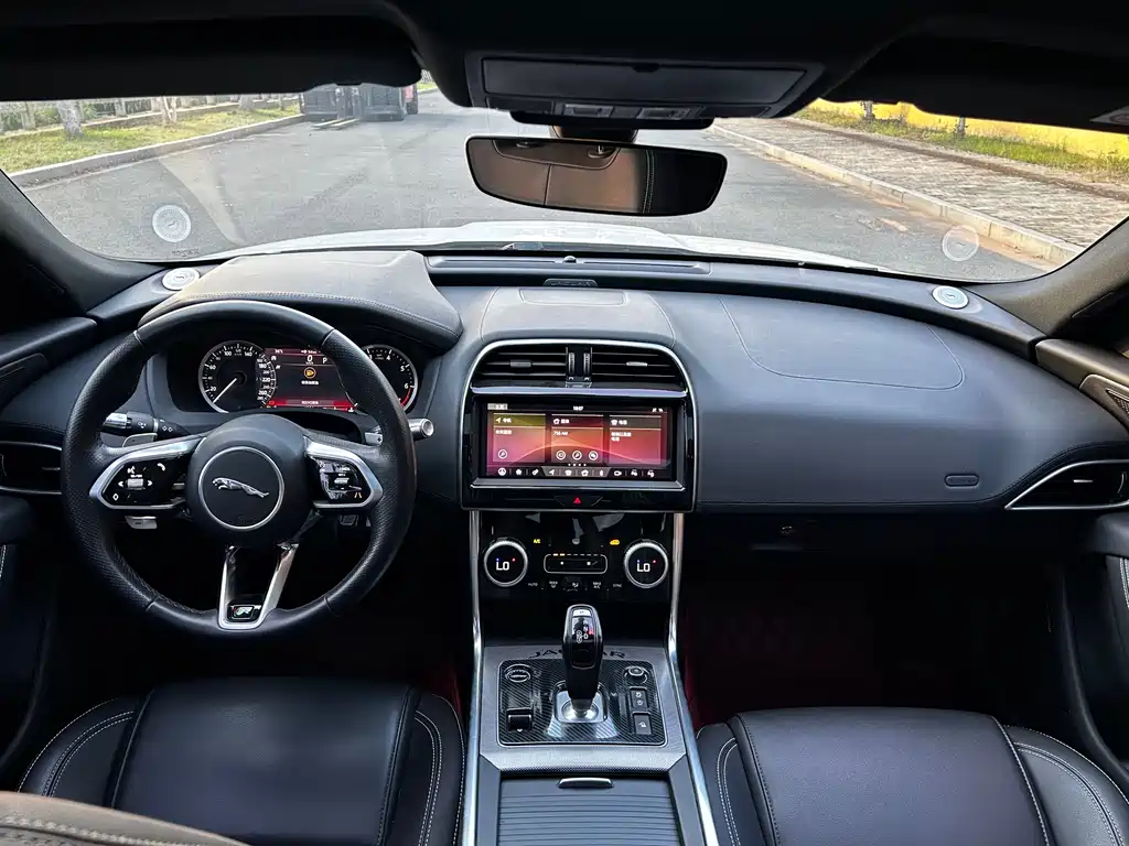 Jaguar XEL 2020 2.0T 200PS R-DYNAMIC S Enterprising Sport Edition купить на сайте DeffCars