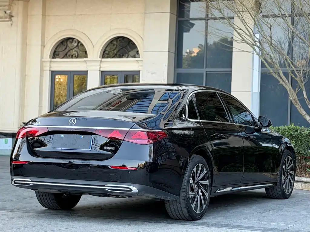 Mercedes-Benz E-Class 2024 E 300 L Luxury Model купить на сайте DeffCars