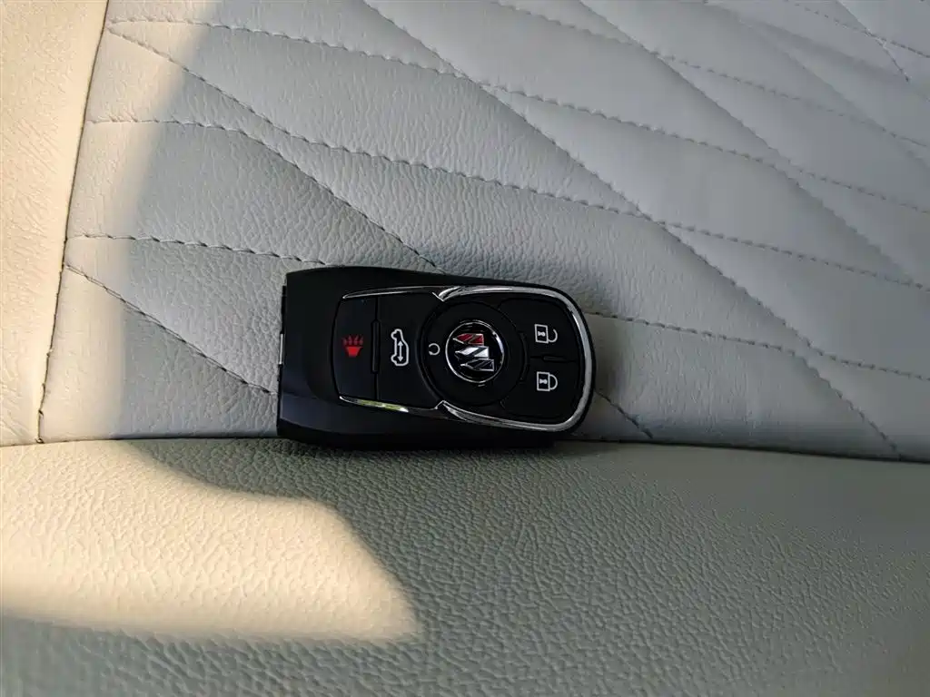 Buick GL8 2021 Land Business Class 652T Luxury купить на сайте DeffCars