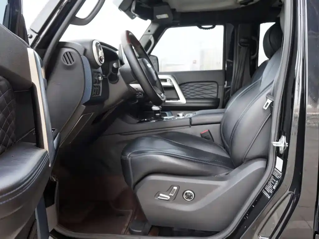 Beijing off-road BJ40 2020 2.0T automatic four-wheel drive city hunter version supreme type купить на сайте DeffCars