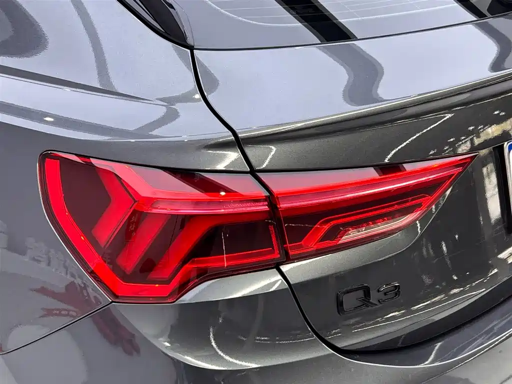 Audi Q3 Sportback 2023 40 TFSI Fashion Model купить на сайте DeffCars