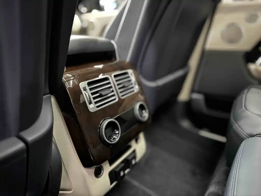 Range Rover 2021 3.0 L6 Legend Edition купить на сайте DeffCars