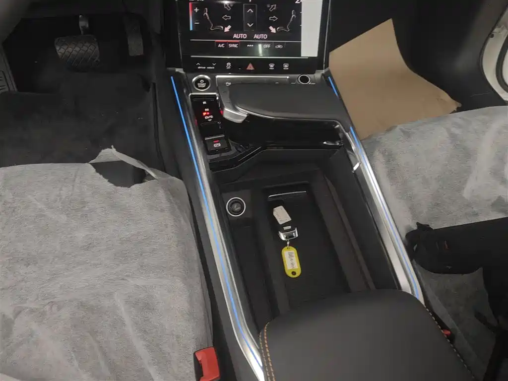 Audi e-tron 2021 50 quattro luxury model купить на сайте DeffCars