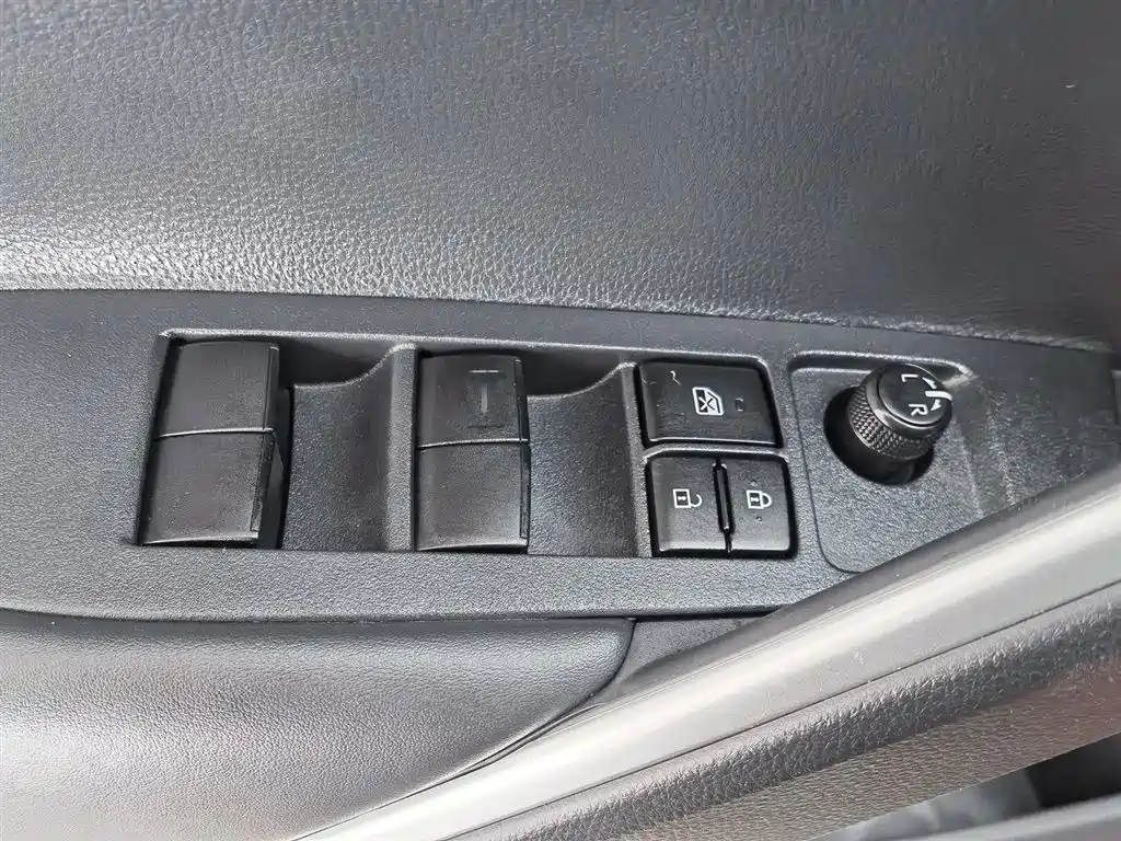 Fenglanda 2022 2.0L CVT leading version купить на сайте DeffCars