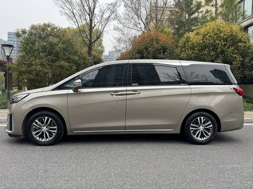 Buick GL8 2023 ES Lu Zun Comfort Type купить на сайте DeffCars