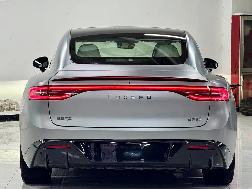 Zhijie S7 2024 Ultra four-wheel drive flagship version купить на сайте DeffCars