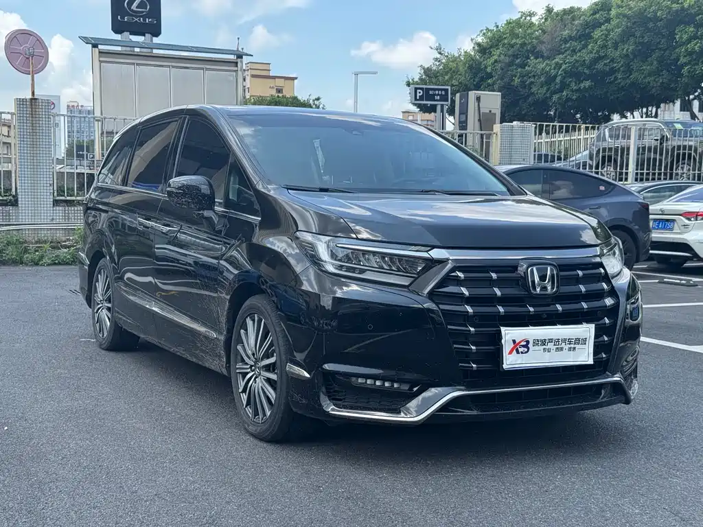 Alison 2022 2.0L e:HEV Extreme Edition купить на сайте DeffCars