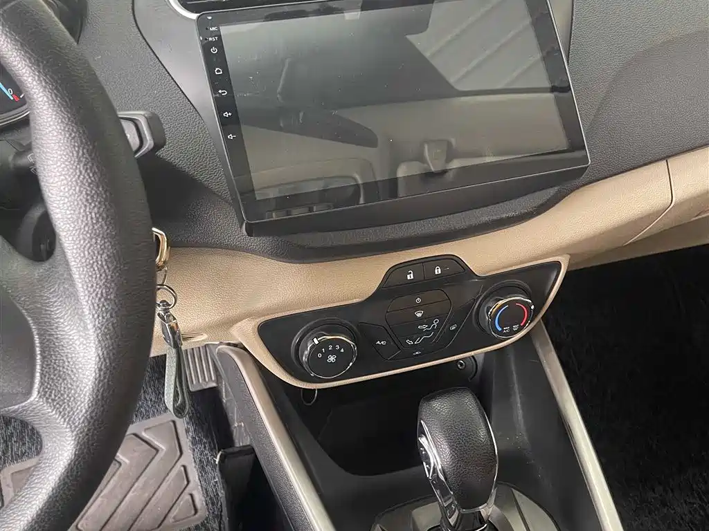 Escort 2017 1.5L automatic comfort model купить на сайте DeffCars