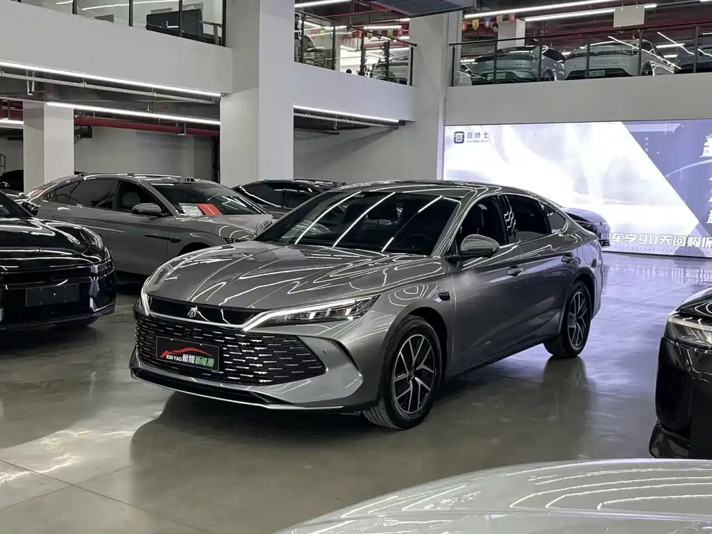 Qin L 2025 DM-i Smart Driving Edition 120KM Transcendent Type купить на сайте DeffCars